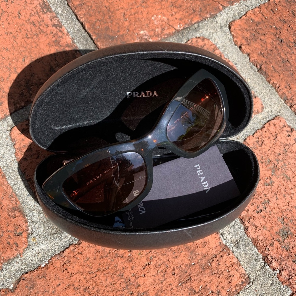 Prada cat eye SPR 19m